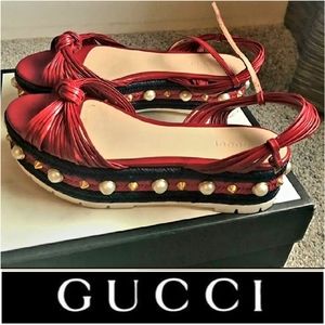Authentic Gucci sandals! GORGEOUS!!